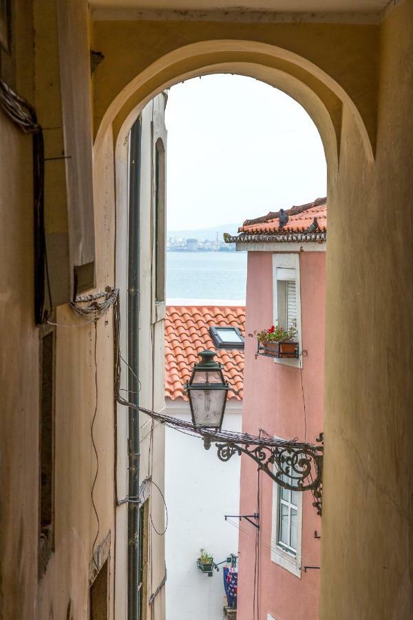 Bright & Spacious Alfama Apartment, By Timecooler Lisboa Eksteriør bilde